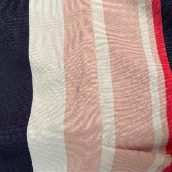 Roz & Ali Woman's Scooped Neck Half Zip Shirt Sleeve Striped Blouse Sz M - Picture 9 of 9